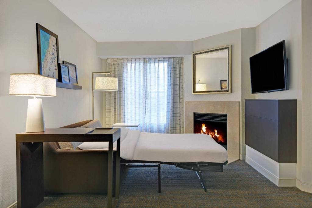 Two-Bedroom King Suite with Sofa Bed room - Image 2