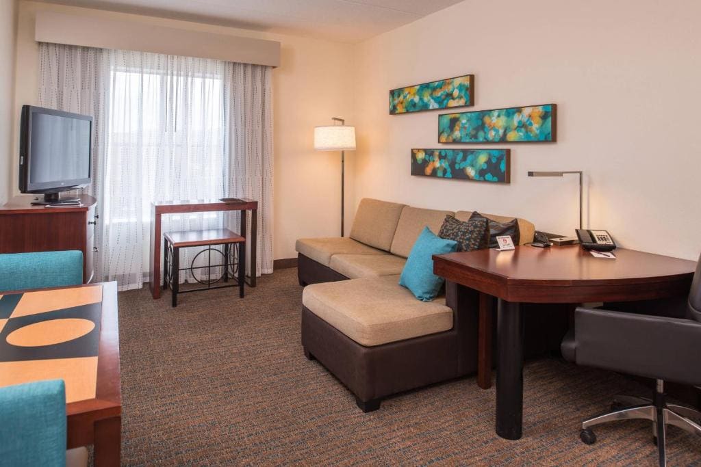 One-Bedroom Suite room - Image 1