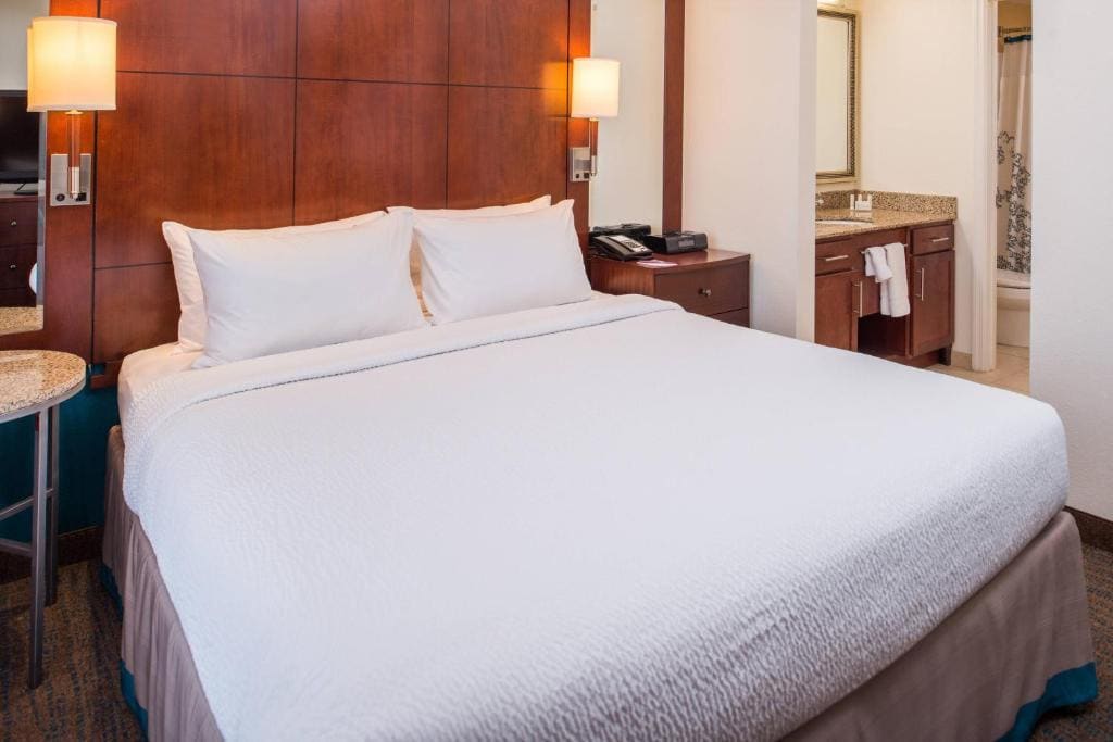 Executive Suite room - Image 2