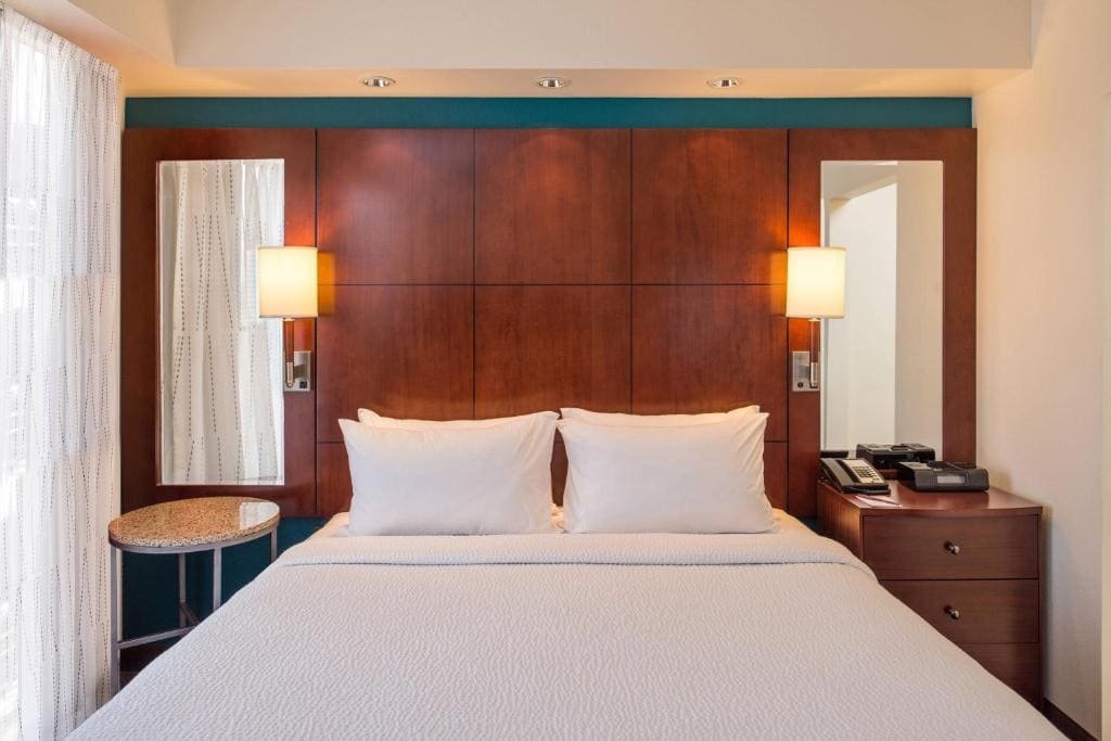 Executive Suite room - Image 3