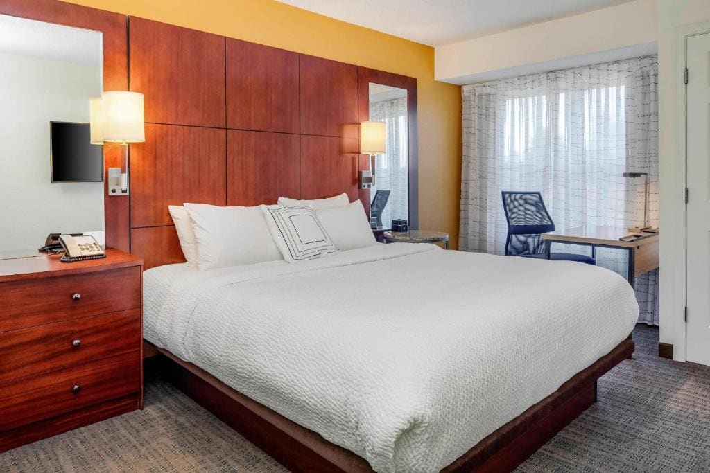 Two-Bedroom Suite room - Image 1