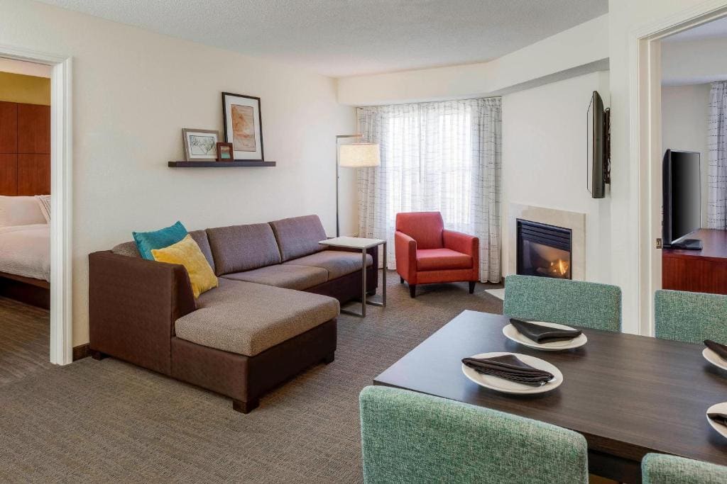 Two-Bedroom Suite room - Image 2
