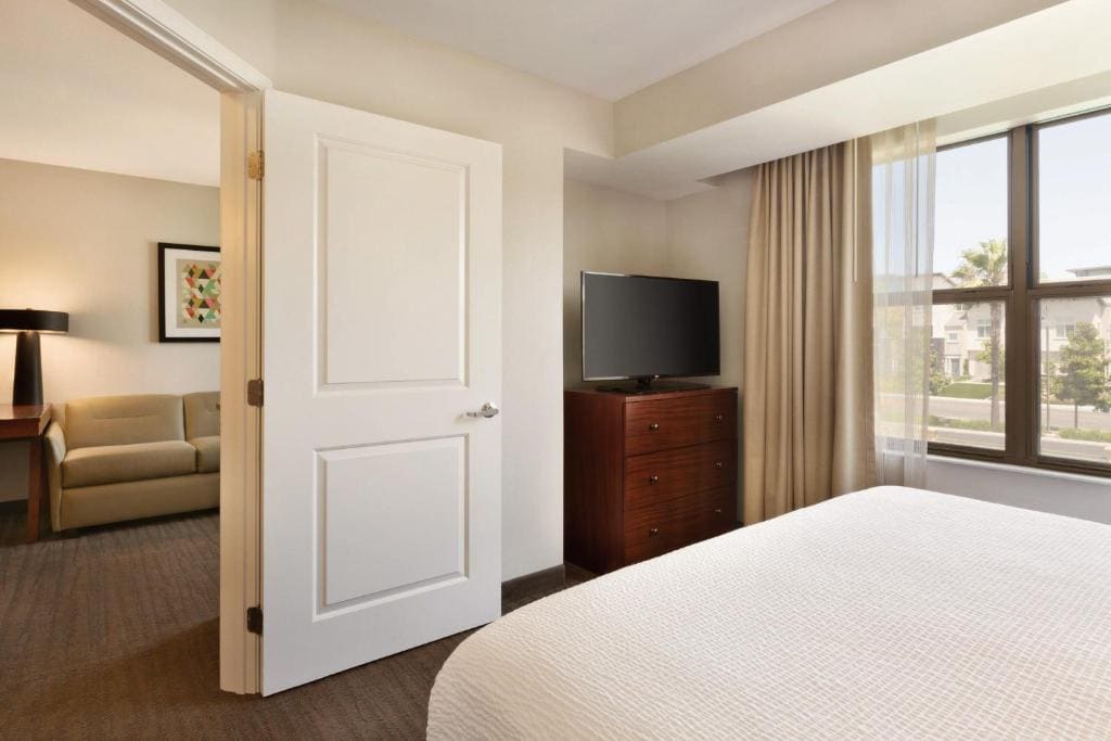 One-Bedroom King Suite room - Image 1