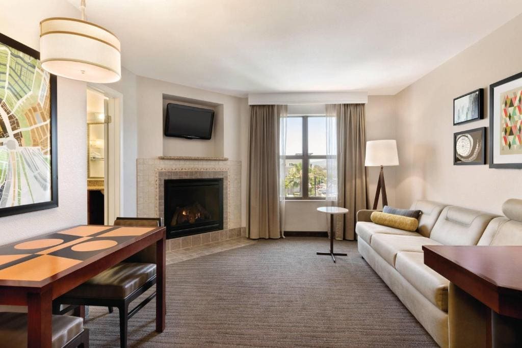 One-Bedroom Suite with Sofa Bed room - Image 2