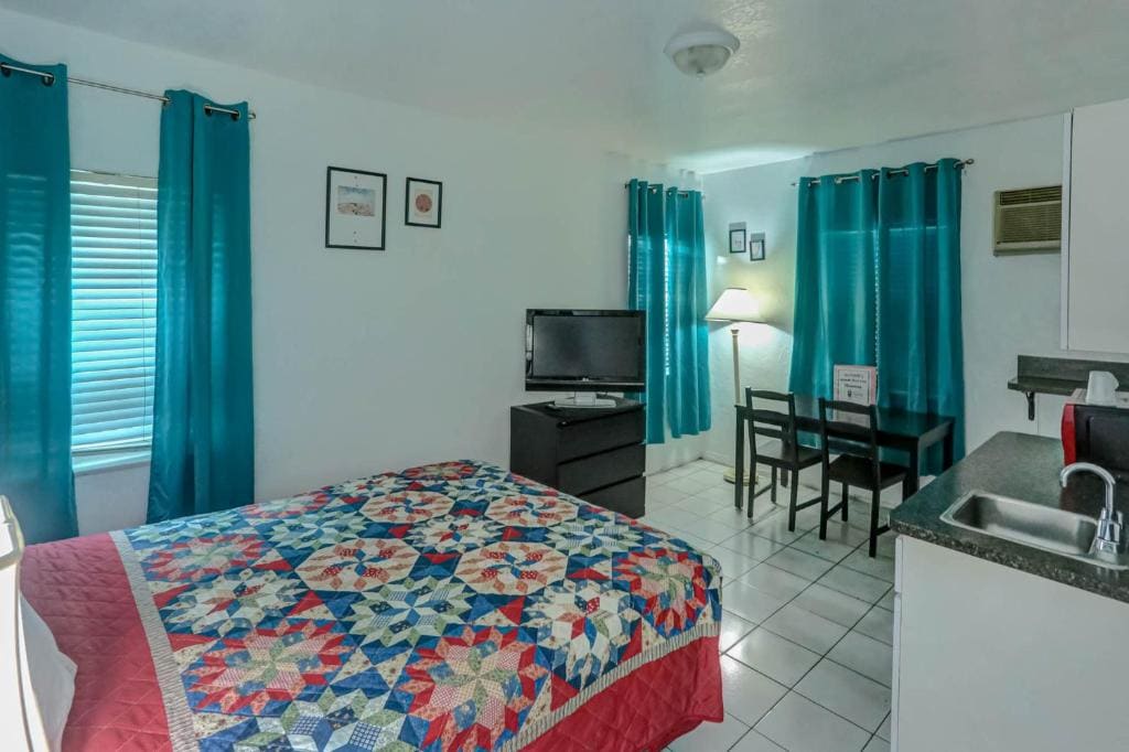 Studio room - Image 1