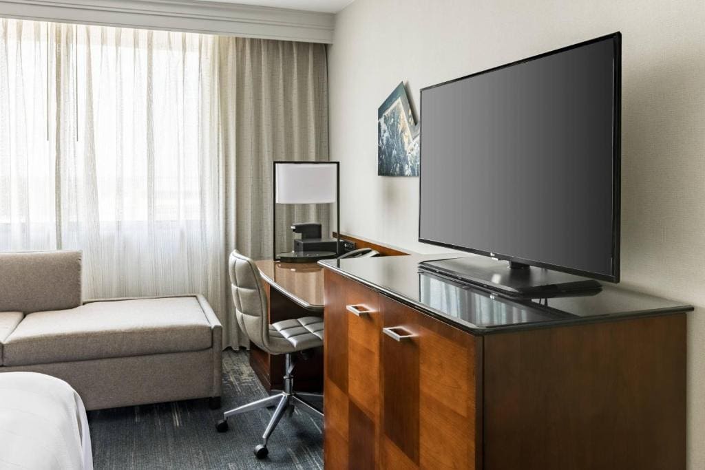 Concierge Room with King or Two Double Beds room - Image 1