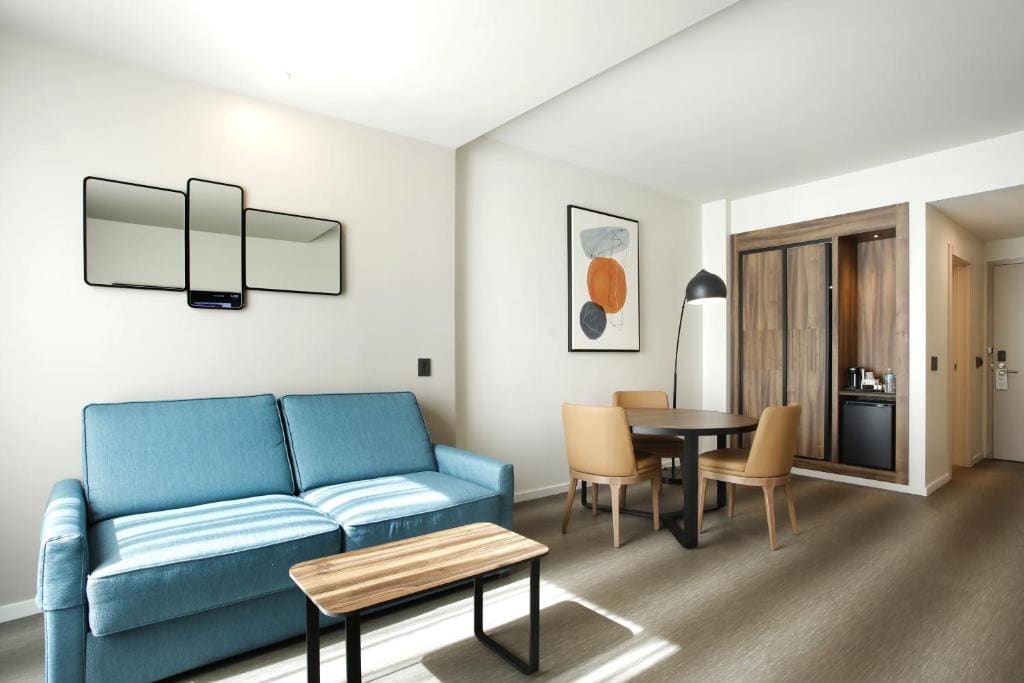 Suite room - Image 2