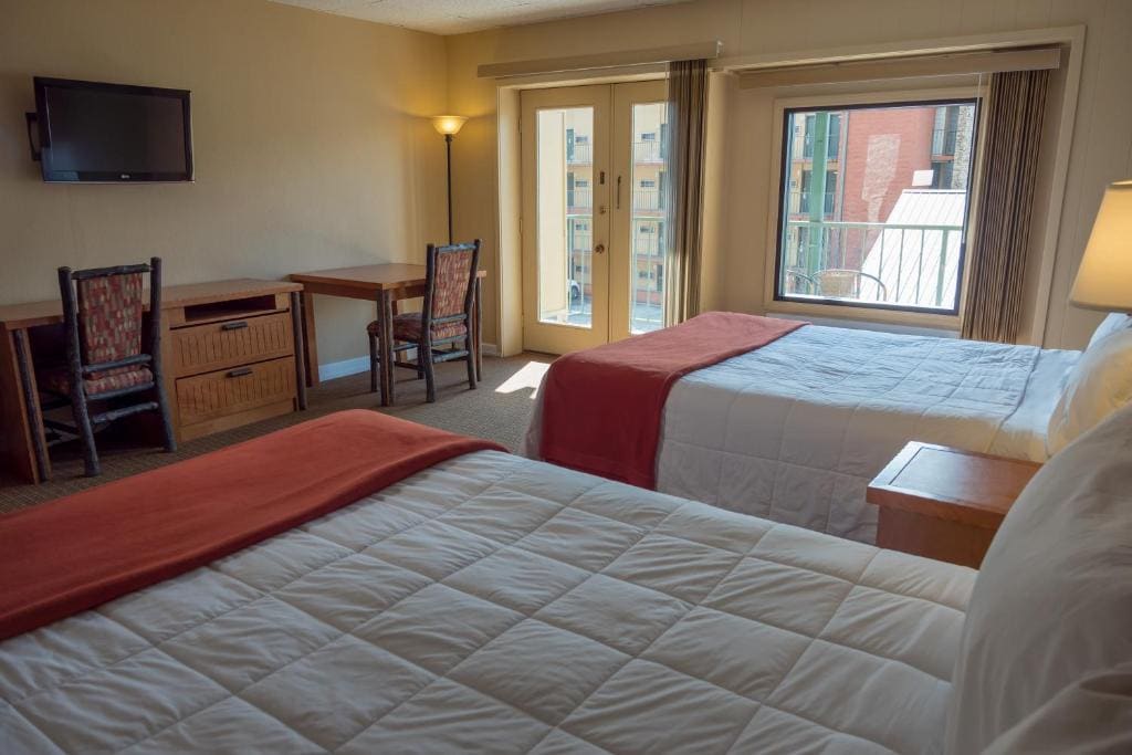 River View Queen Guestroom room - Image 2