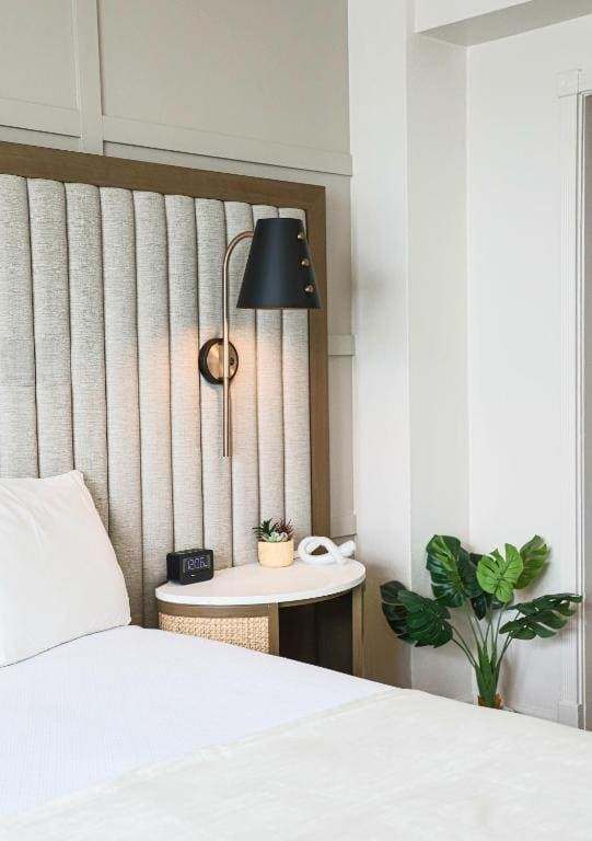 Standard One King room - Image 2