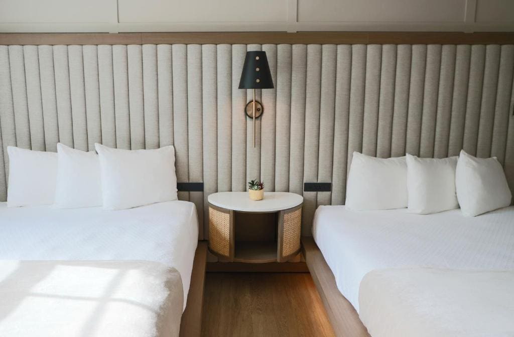 Standard One Queen Bed room - Image 1