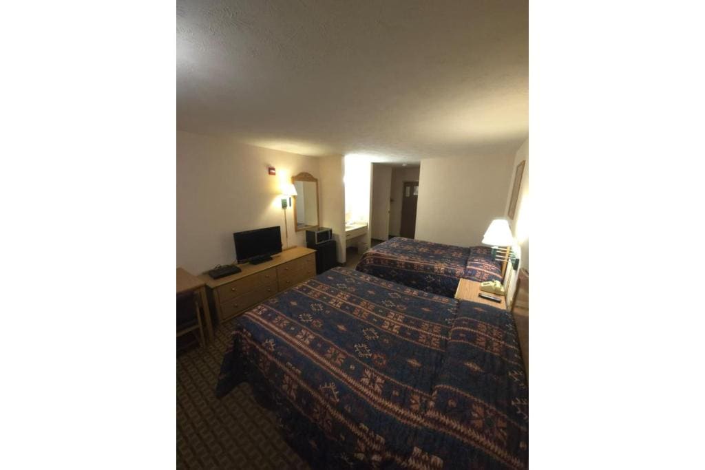 2 Queen Beds Non-Smoking room - Image 1