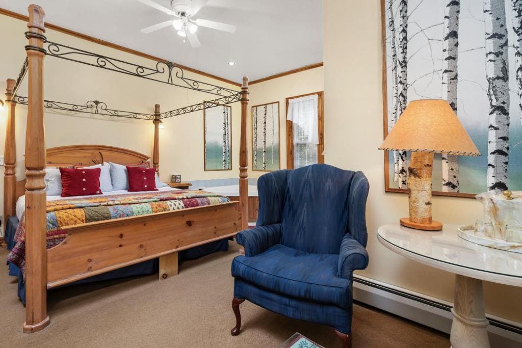King Suite with Balcony room - Image 3