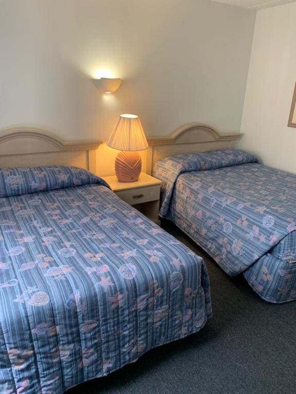 Double Room with Pool View room - Image 2