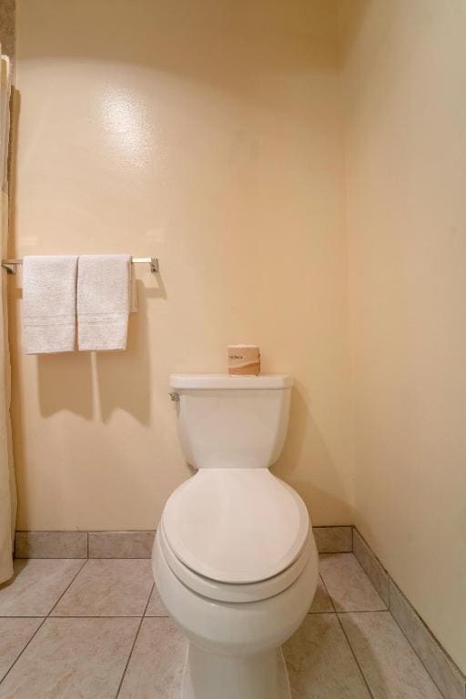 King Bed room - Image 1