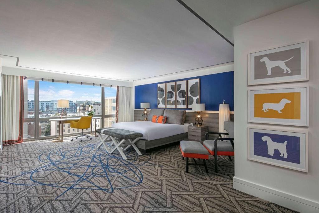 Preferred King Studio with City View room - Image 1