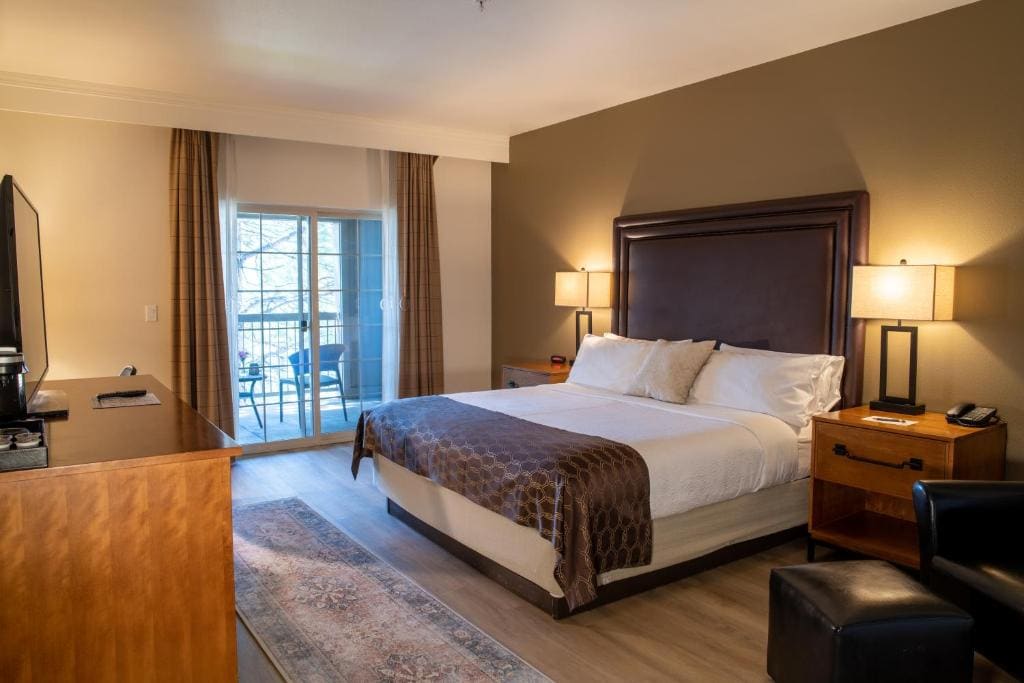 Golf View King Lodge room - Image 1