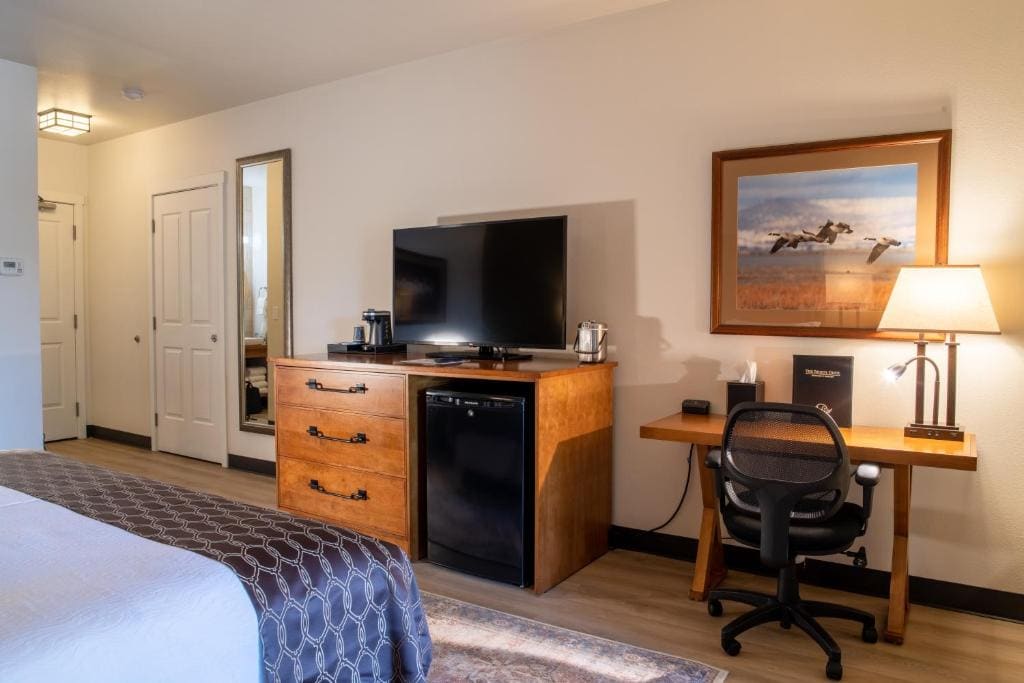Golf View King Lodge room - Image 2