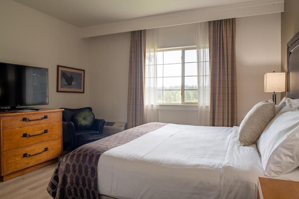 Deluxe King Room room - Image 2