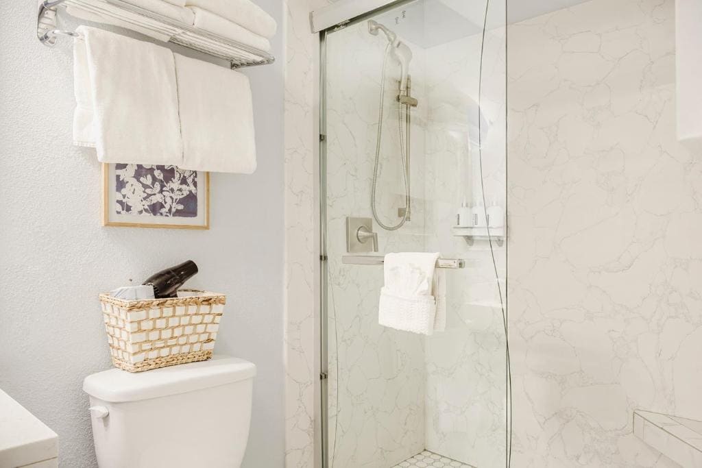 King Suite room - Image 3
