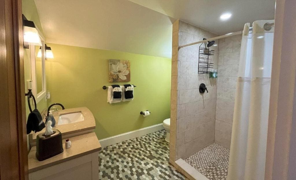 Queen Suite room - Image 1