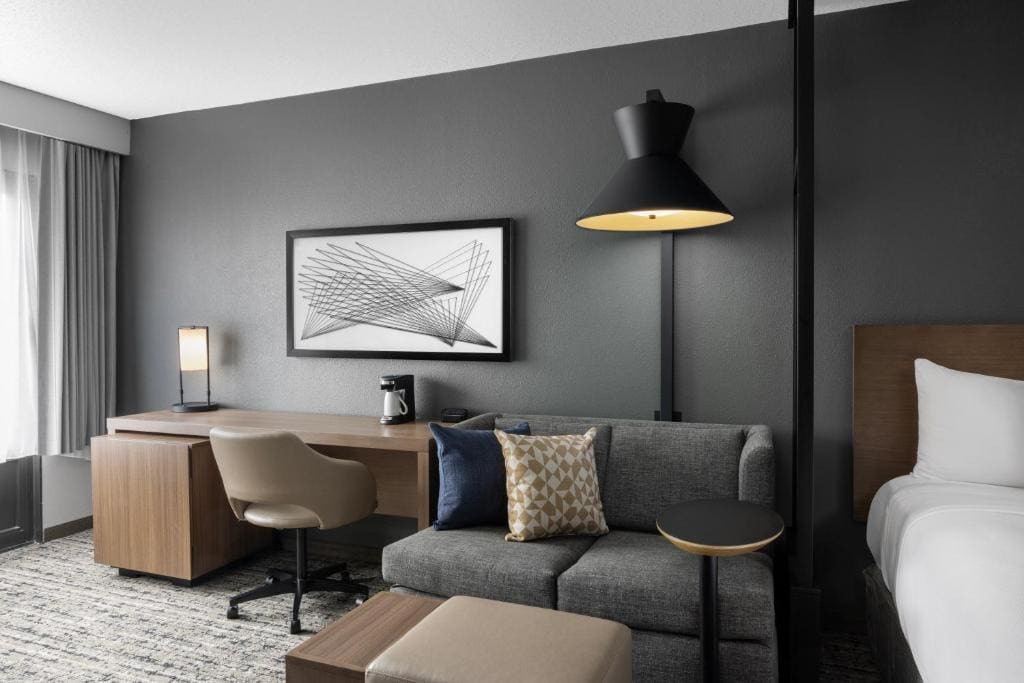 King Room with Sofa Bed and Accessible Tub - Disability Access room - Image 1
