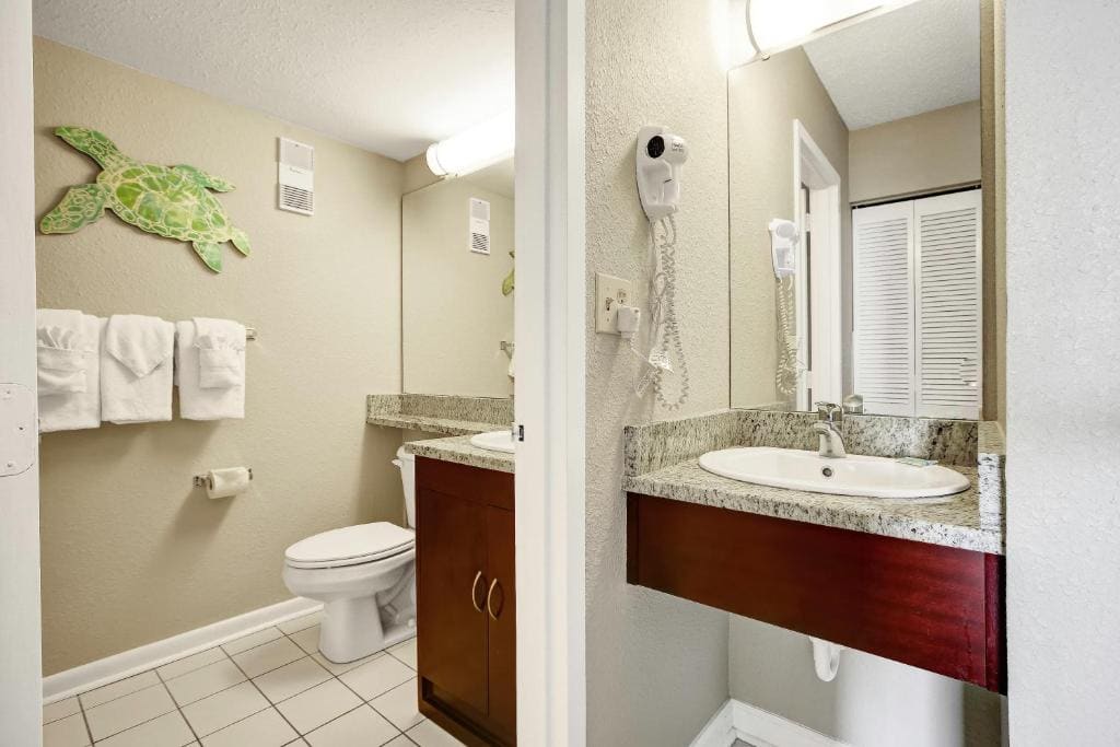 Ocean View Efficiency room - Image 2