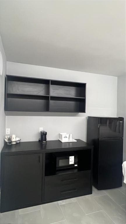 Family King Suite with Three King Beds - Non-Smoking room - Image 3