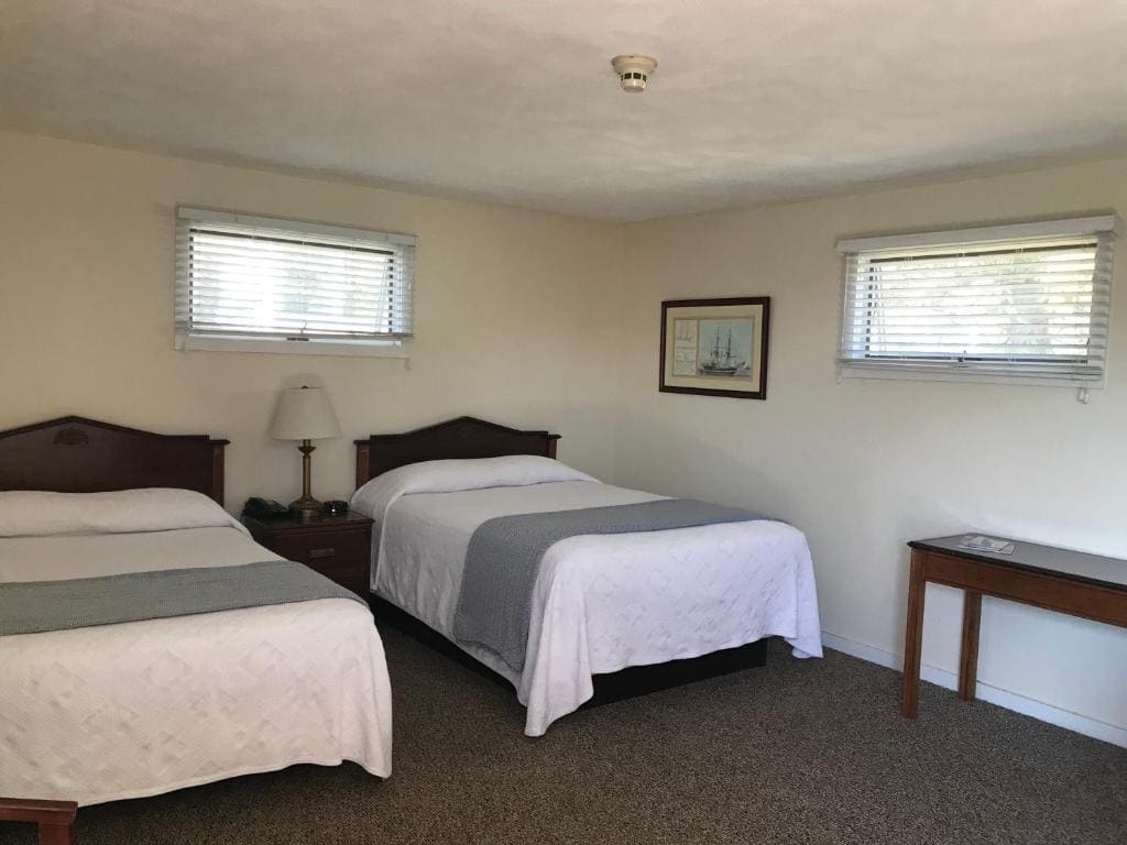 Double Room with Two Double Beds room - Image 1