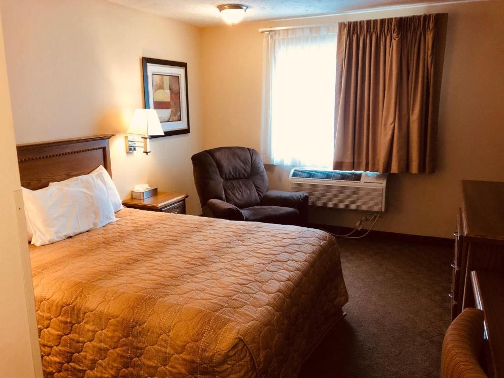 Queen Room - Disability Access room - Image 2