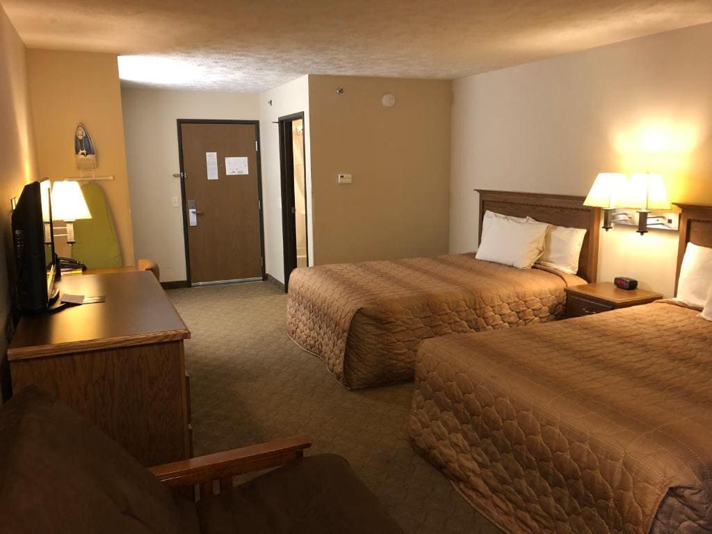 Queen Suite room - Image 2