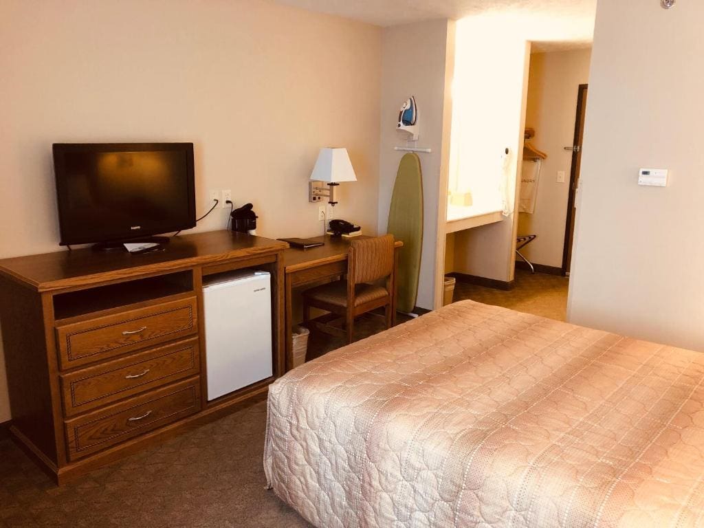Queen Room - Disability Access room - Image 1