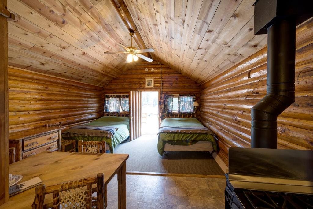 Bungalow room - Image 1