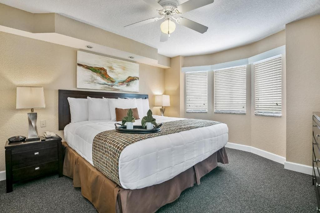 Studio Apartment room - Image 2