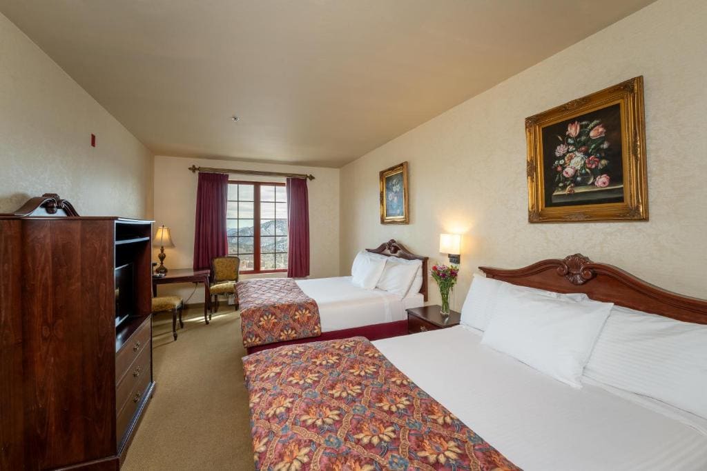 Deluxe Queen Room room - Image 1