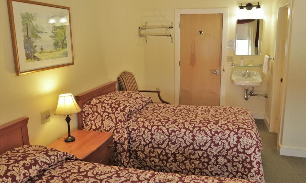 Double Room with Lake View room - Image 1