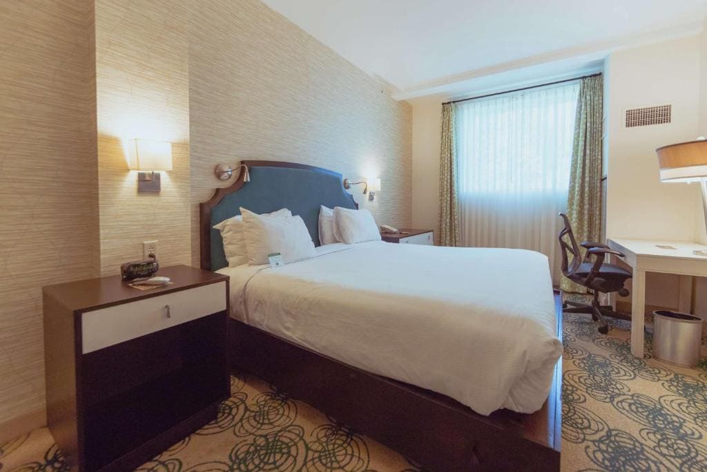 King Room room - Image 1