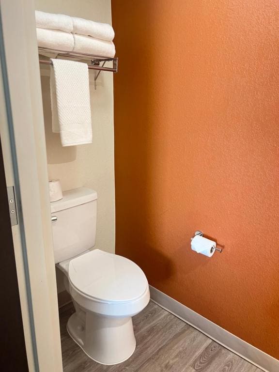 Queen Room - Non-Smoking room - Image 1