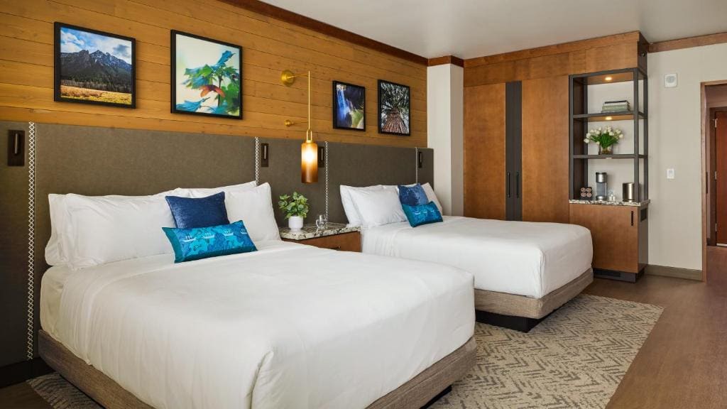 Deluxe Queen Room room - Image 1