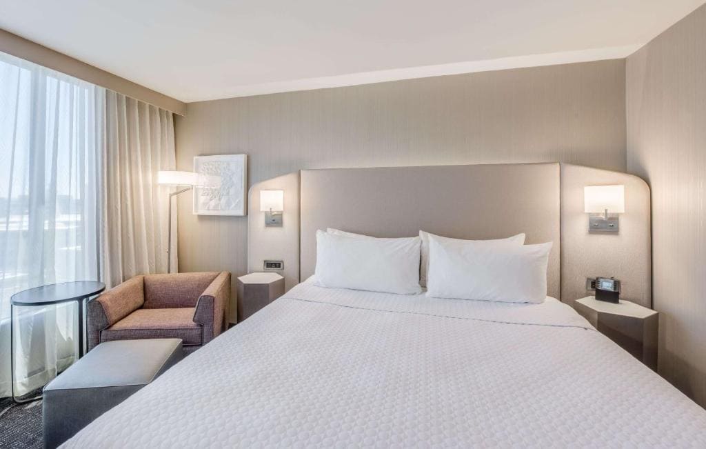 Deluxe Queen Room room - Image 1