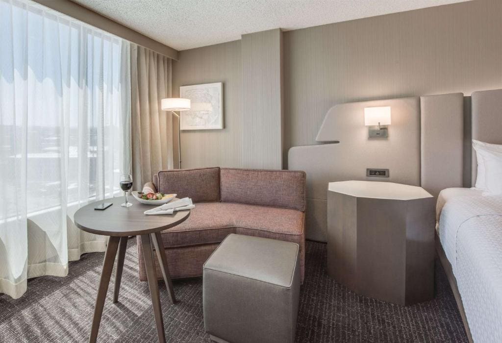 Preferred View King room - Image 3