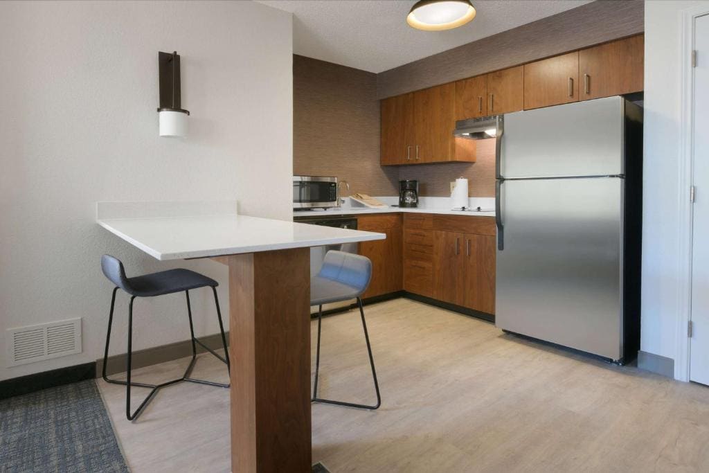 Two-Bedroom Suite - Two Kings room - Image 2
