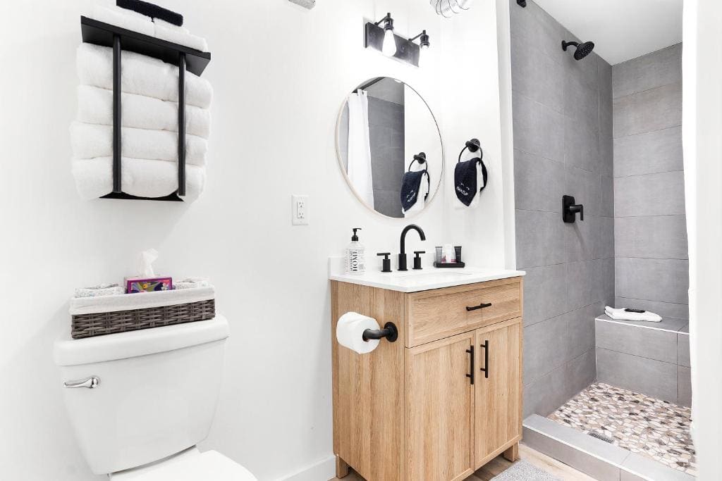 One-Bedroom Suite room - Image 2