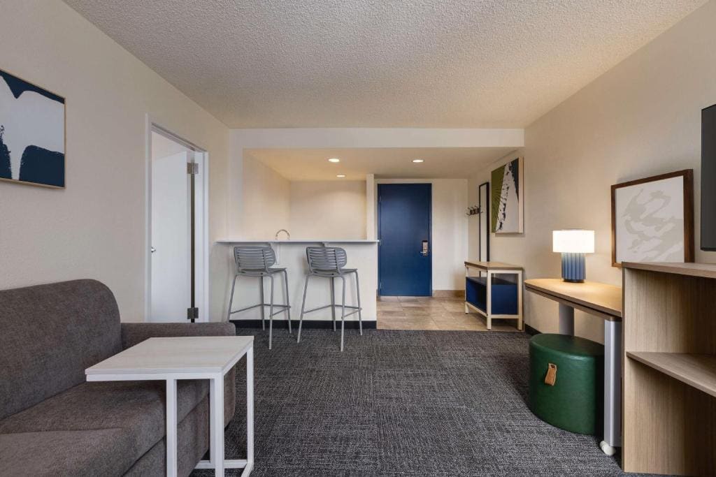 One-Bedroom King Suite with Sofa Bed room - Image 1