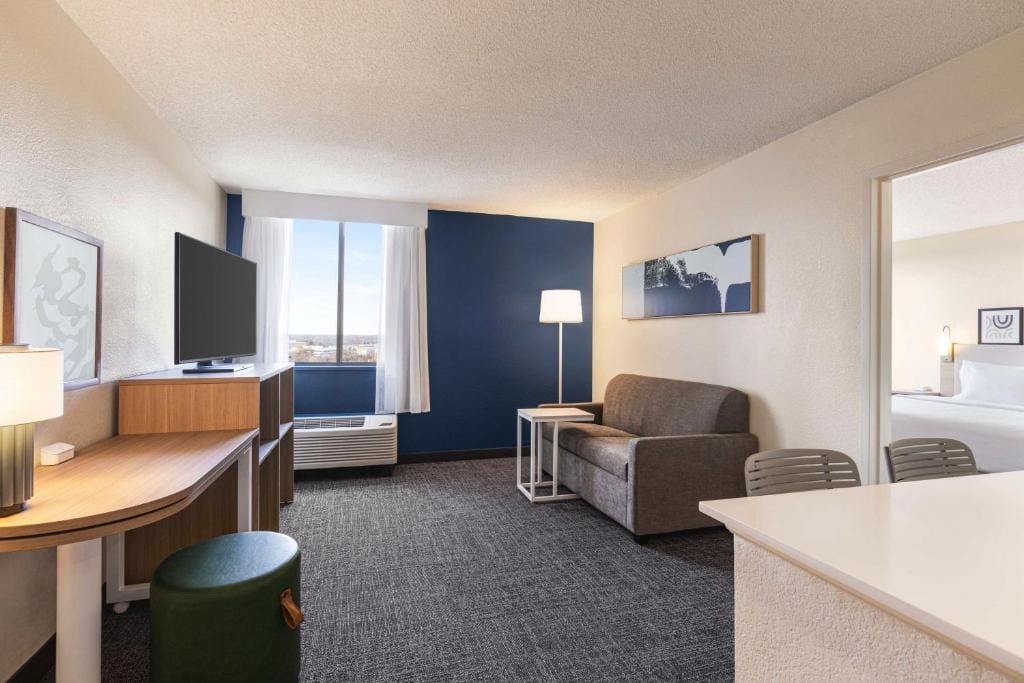 One-Bedroom King Suite with Sofa Bed room - Image 2
