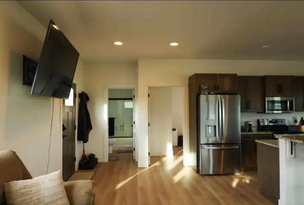 Three-Bedroom House room - Image 2