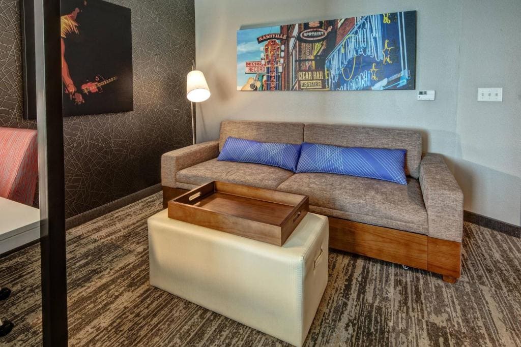 King Suite with Trundle Sofa room - Image 2