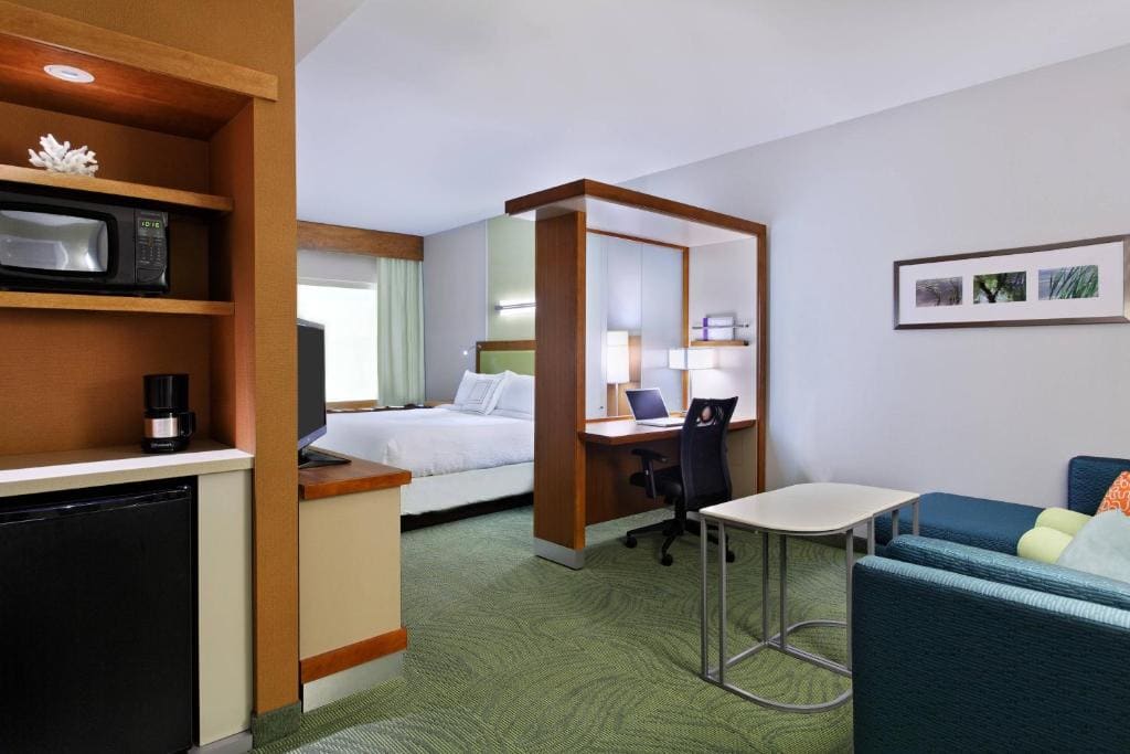 King Suite with Trundle Sofa room - Image 2