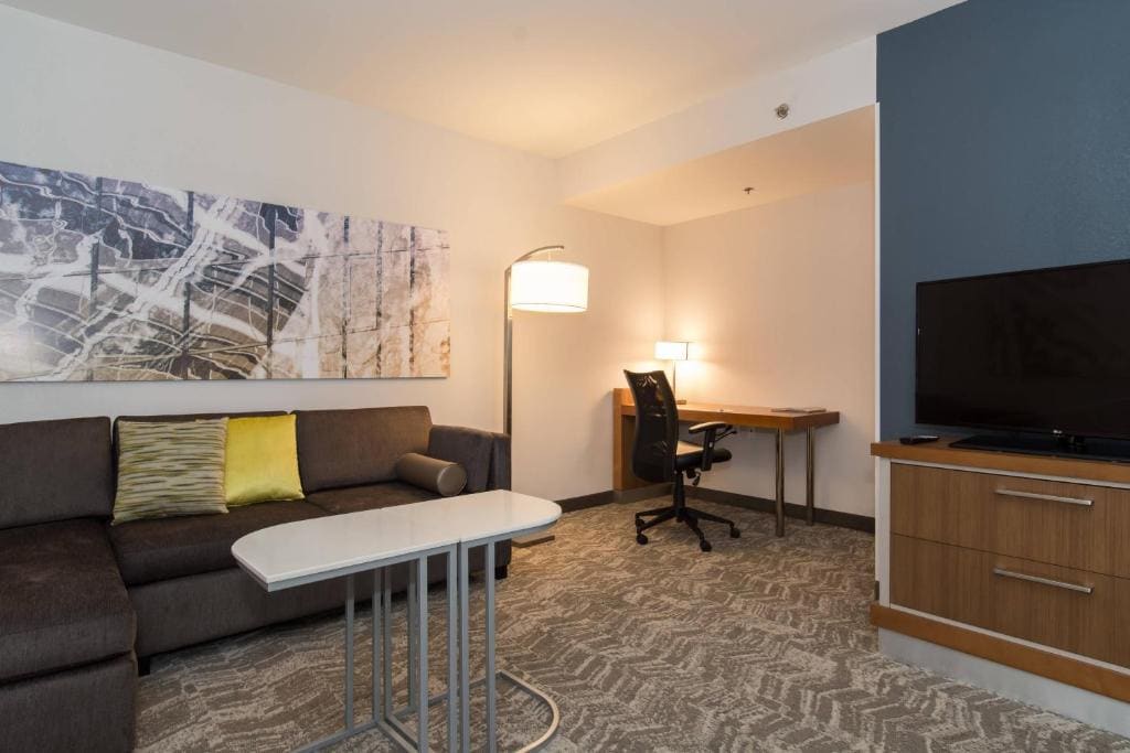 One-Bedroom King Suite with Sofa Bed room - Image 2