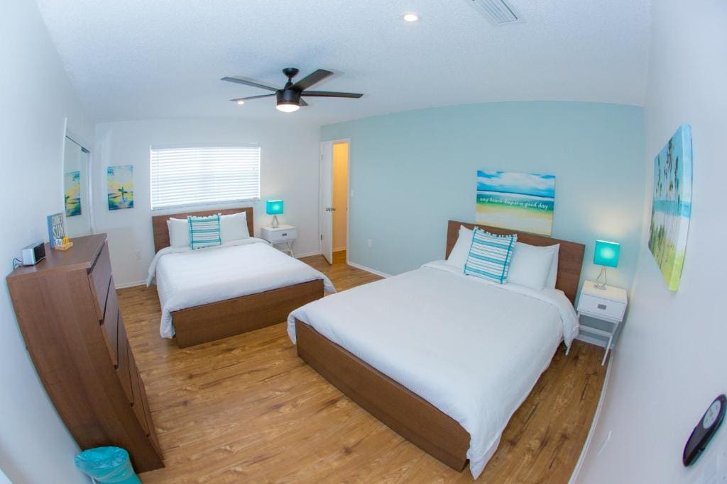 Beach House Suite room - Image 3