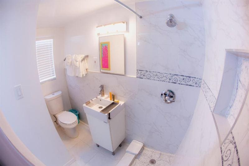 King Suite room - Image 2